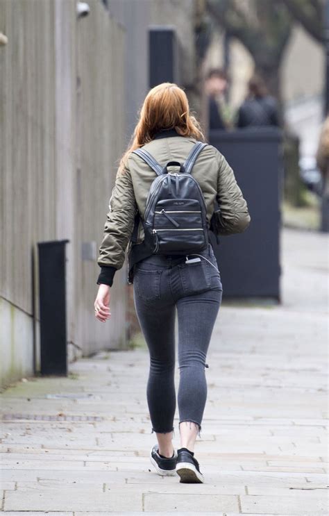 sophie turner butt